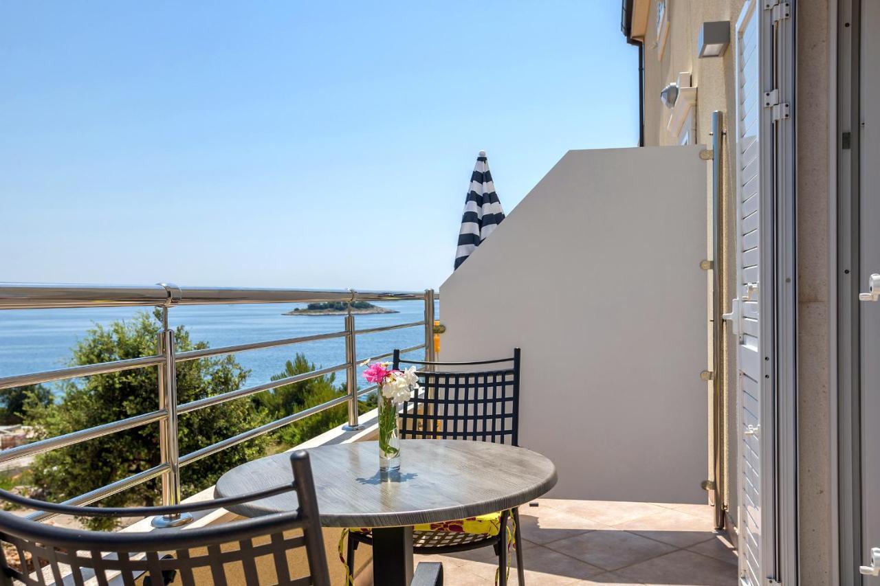 Apartments And Rooms With Parking Space Rogoznica - 10339 Luaran gambar